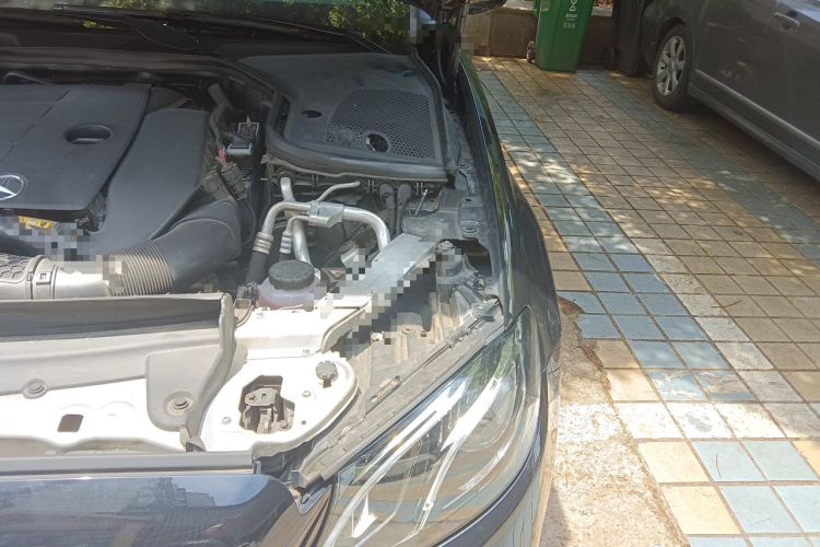 Used Mercedes-Benz E-Class 2020 E 260 L Engine Bay Left