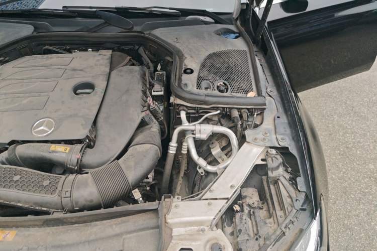 Used Mercedes-Benz E-Class 2020 E 300 L Sport Luxury Edition Engine Bay Left