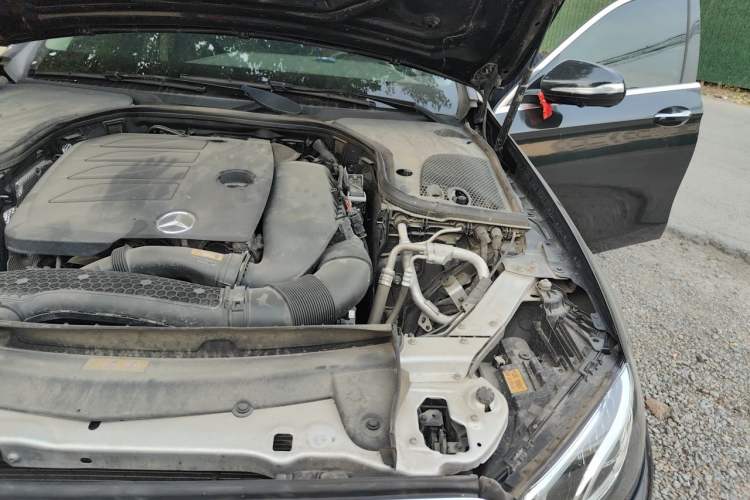Used Mercedes-Benz E-Class 2020 Restyled E 300 L Exclusive Edition Engine Bay Left