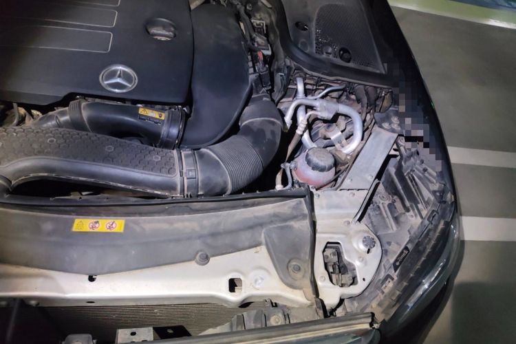 Used Mercedes-Benz E-Class 2020 E 260 L Engine Bay Left