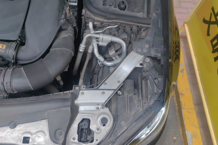 Used Mercedes-Benz E-Class 2020 Facelift E 300 L Stylish Edition Engine Bay Left