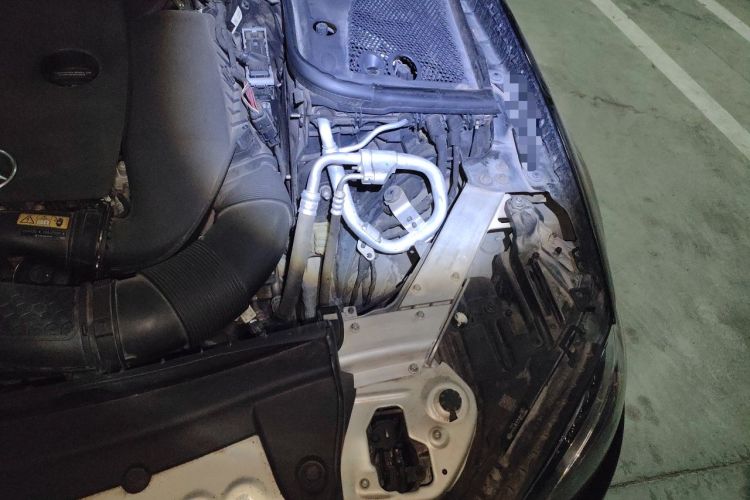 Used Mercedes-Benz E-Class 2020 Restyled E 300 L Exclusive Edition Engine Bay Left