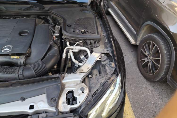 Used Mercedes-Benz E-Class 2020 Restyled E 300 L Sporty and Stylish Edition Engine Bay Left