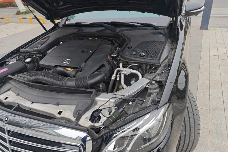 Used Mercedes-Benz E-Class 2020 E 300 L Luxury Model Engine Bay Left