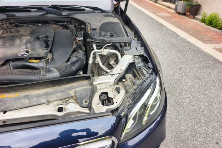 Used Mercedes-Benz E-Class 2020 E 300 L Sporty and Stylish Model Engine Bay Left