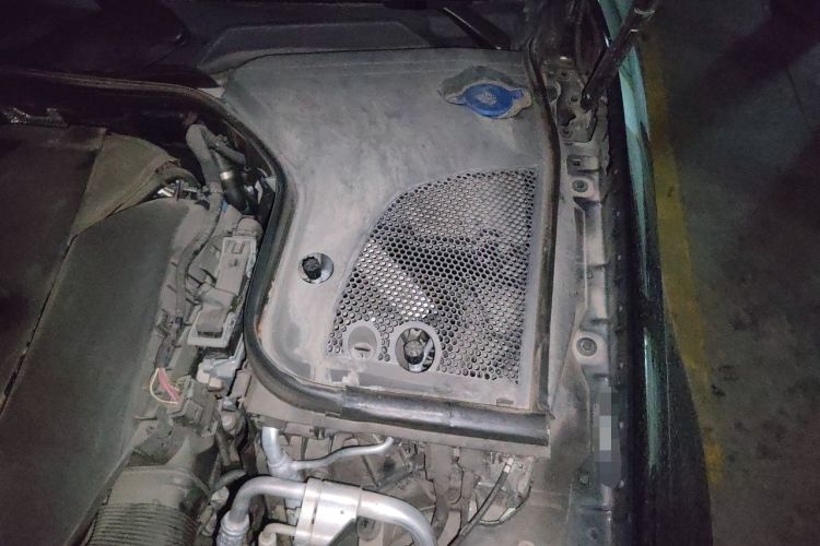 Used Mercedes-Benz E-Class 2020 Restyled E 300 L Exclusive Edition Engine Bay Left