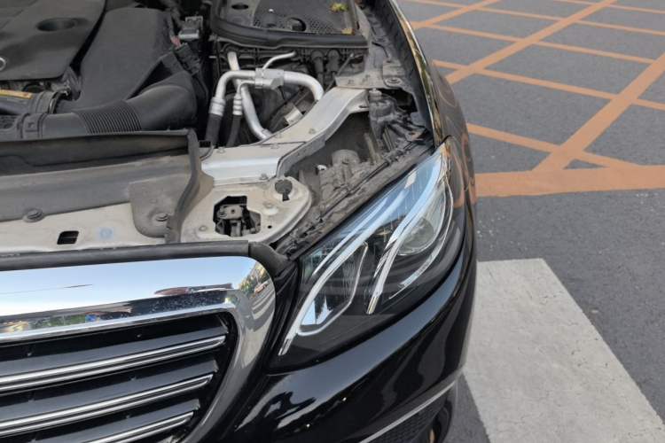 Used Mercedes-Benz E-Class 2020 E 300 L Stylish Model Engine Bay Left