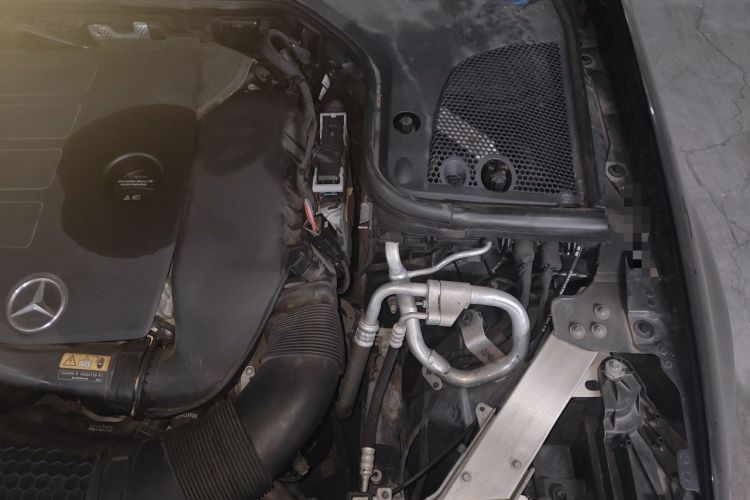 Used Mercedes-Benz E-Class 2020 E 300 L Luxury Model Engine Bay Left