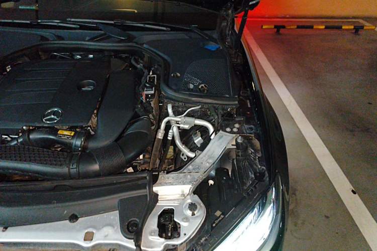 Used Mercedes-Benz E-Class 2020 E 300 L Sport Luxury Edition Engine Bay Left