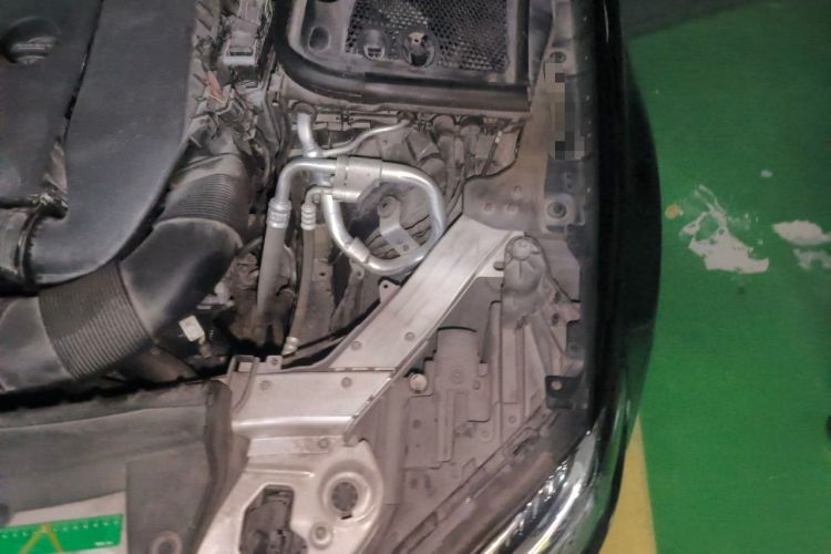 Used Mercedes-Benz E-Class 2020 Restyled E 300 L Sporty and Stylish Edition Engine Bay Left