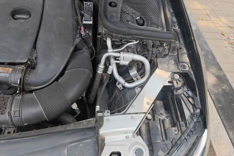 Used Mercedes-Benz E-Class 2020 Facelift E 300 L Stylish Edition Engine Bay Left
