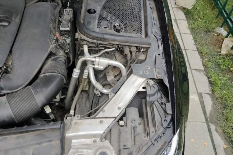 Used Mercedes-Benz E-Class 2020 E 300 L Stylish Model Engine Bay Left