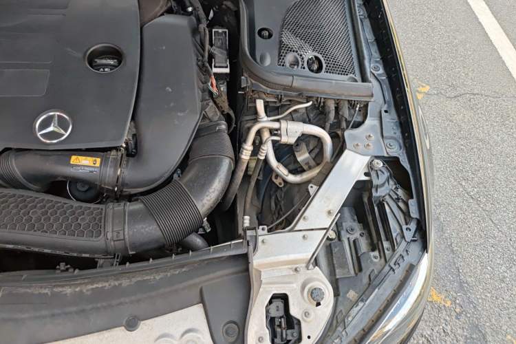 Used Mercedes-Benz E-Class 2020 Restyled E 300 L Sporty and Stylish Edition Engine Bay Left