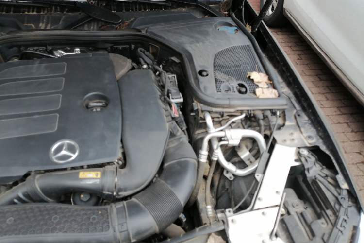 Used Mercedes-Benz E-Class 2020 E 300 L Luxury Model Engine Bay Left