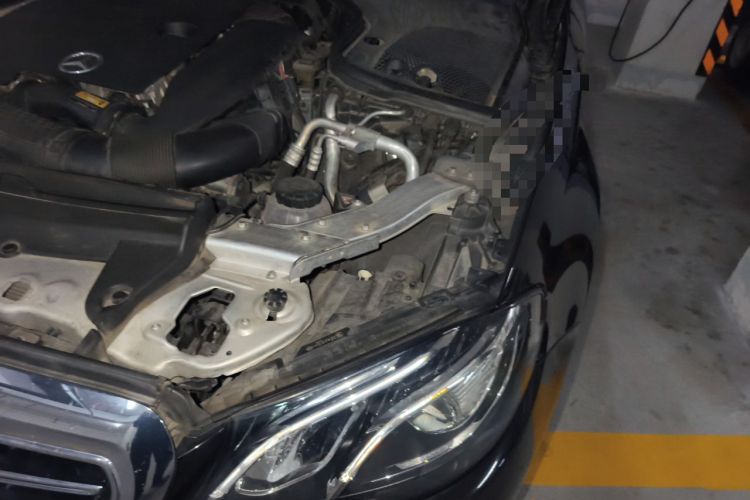 Used Mercedes-Benz E-Class 2020 E 260 L Engine Bay Left