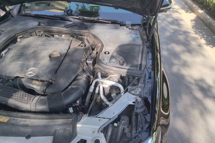 Used Mercedes-Benz E-Class 2020 E 300 L Luxury Model Engine Bay Left