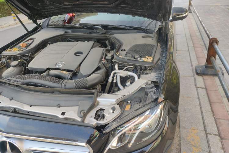 Used Mercedes-Benz E-Class 2020 E 300 L Sport Luxury Edition Engine Bay Left