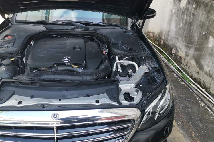 Used Mercedes-Benz E-Class 2020 Facelift E 260 L Engine Bay Left
