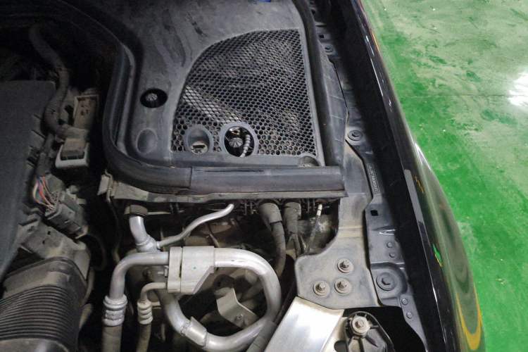 Used Mercedes-Benz E-Class 2020 Facelift E 300 L Stylish Edition Engine Bay Left