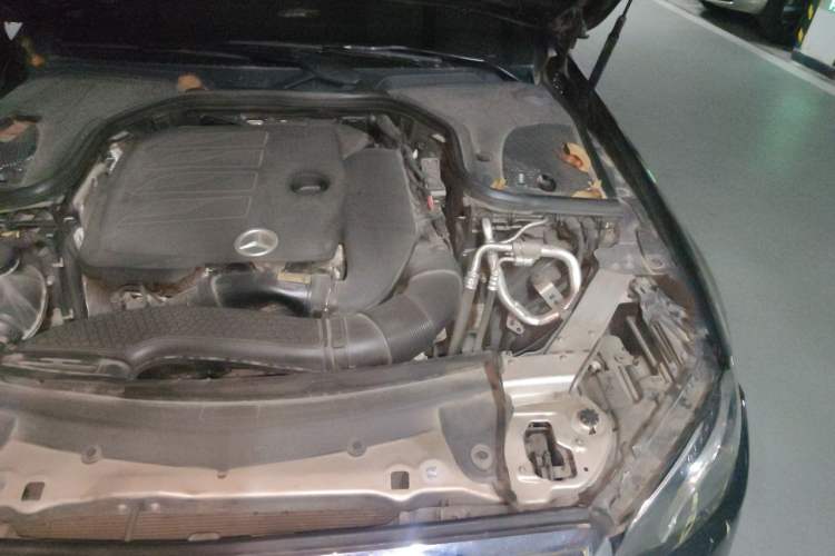 Used Mercedes-Benz E-Class 2020 E 300 L Luxury Model Engine Bay Left