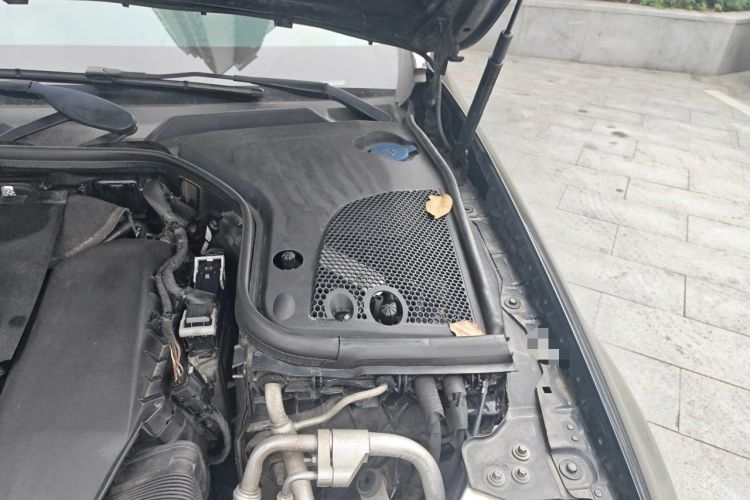 Used Mercedes-Benz E-Class 2020 Restyled E 300 L Exclusive Edition Engine Bay Left