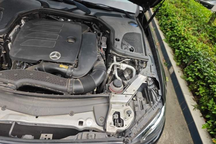 Used Mercedes-Benz E-Class 2020 E 260 L Engine Bay Left