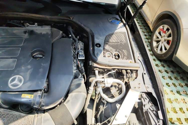 Used Mercedes-Benz E-Class 2020 Restyled E 300 L Sport Exclusive Edition Engine Bay Left
