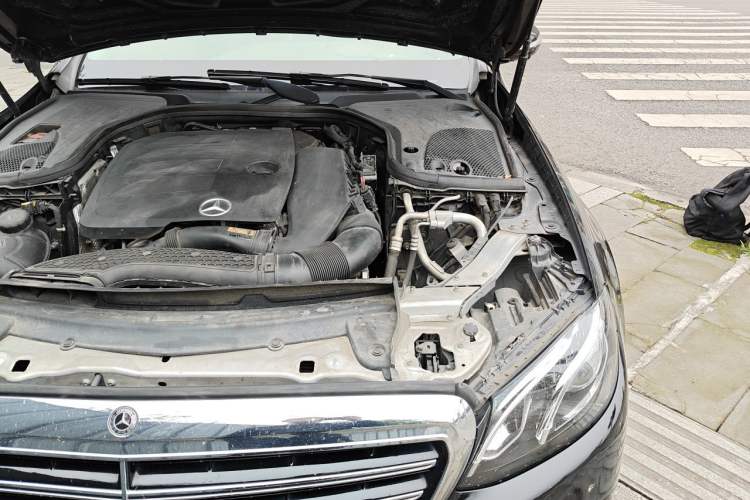 Used Mercedes-Benz E-Class 2020 E 300 L Stylish Model Engine Bay Left