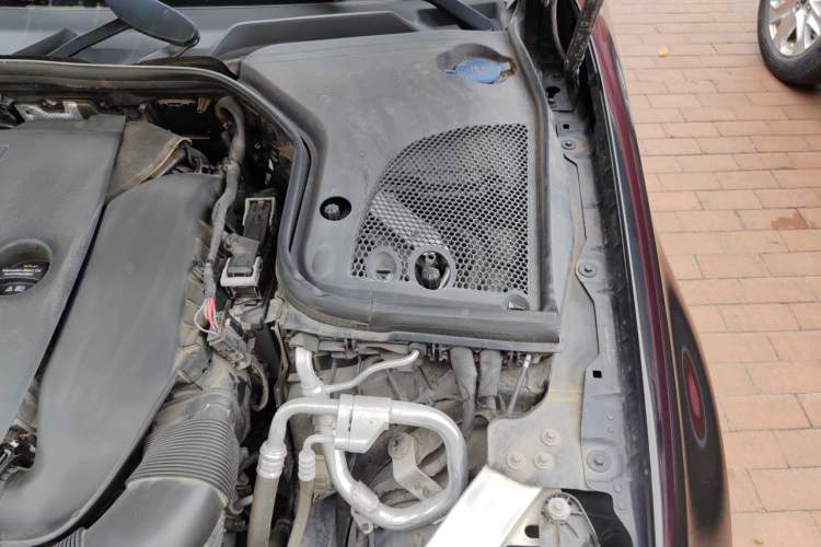 Used Mercedes-Benz E-Class 2020 Restyled E 300 L Sporty and Stylish Edition Engine Bay Left