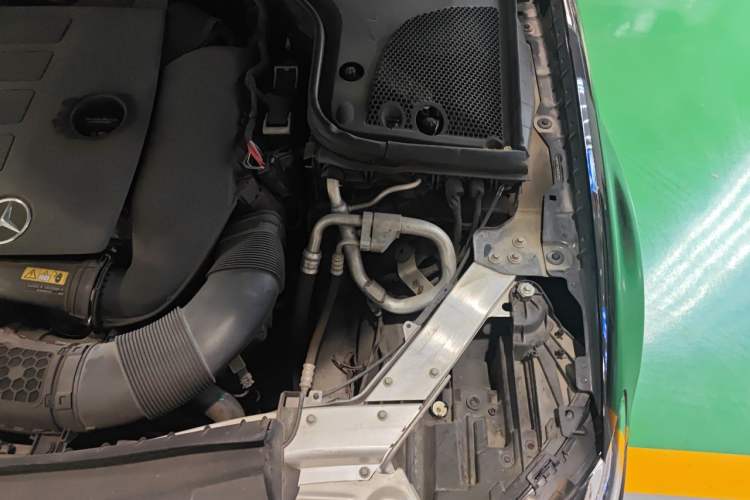 Used Mercedes-Benz E-Class 2020 Facelift E 300 L Stylish Edition Engine Bay Left