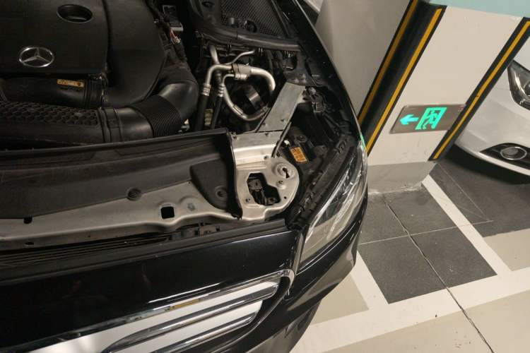 Used Mercedes-Benz E-Class 2020 Restyled E 300 L Sport Exclusive Edition Engine Bay Left