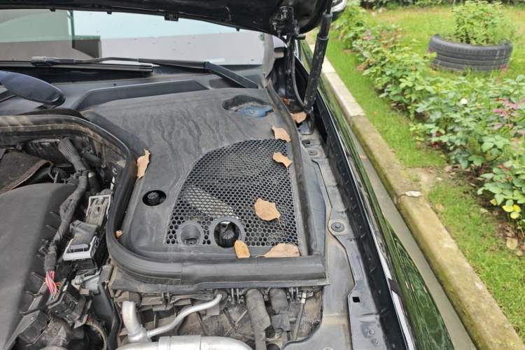 Used Mercedes-Benz E-Class 2020 E 260 L 4MATIC Engine Bay Left