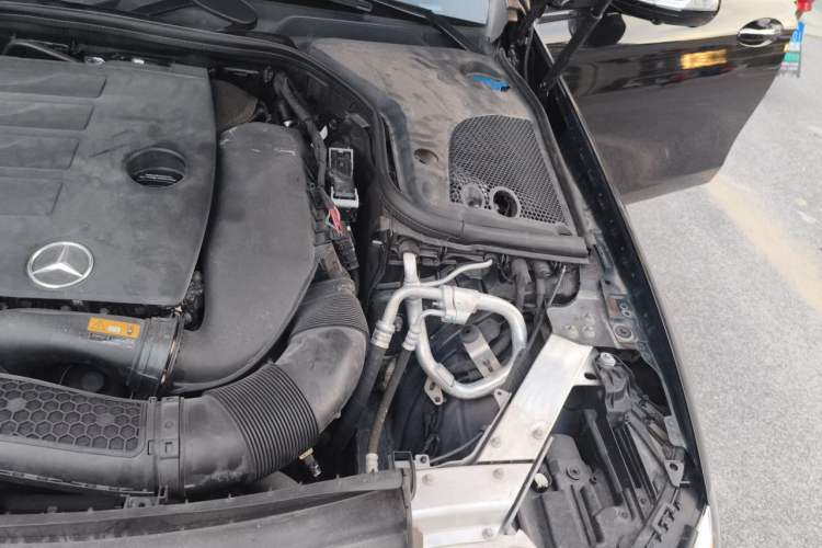 Used Mercedes-Benz E-Class 2020 E 300 L Luxury Model Engine Bay Left