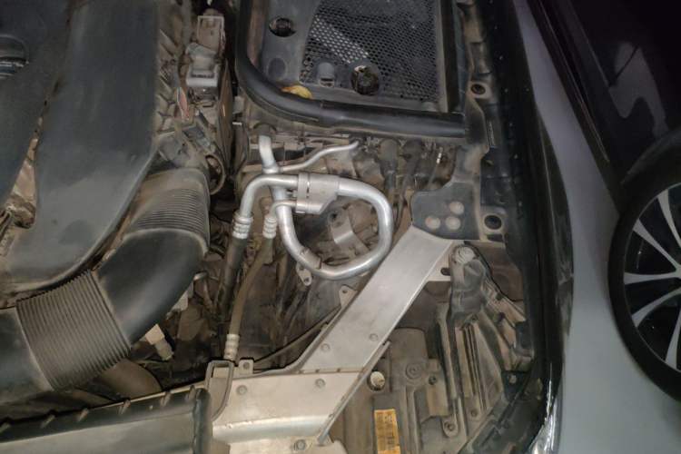 Used Mercedes-Benz E-Class 2020 Restyled E 300 L Exclusive Edition Engine Bay Left