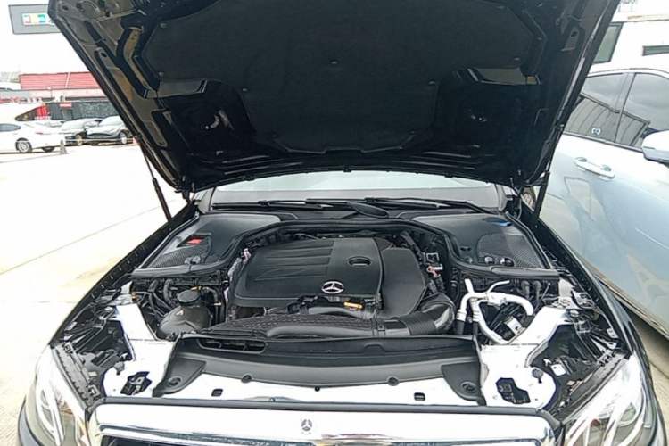 Used Mercedes-Benz E-Class 2020 E 300 L Luxury Model Engine Bay