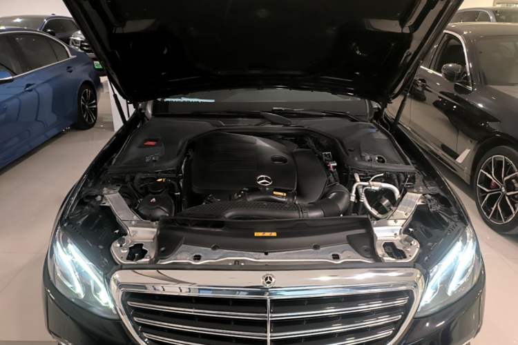 Used Mercedes-Benz E-Class 2020 E 300 L Luxury Model Engine Bay