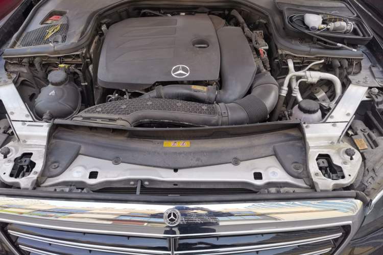 Used Mercedes-Benz E-Class 2020 Facelift E 260 L Engine Bay