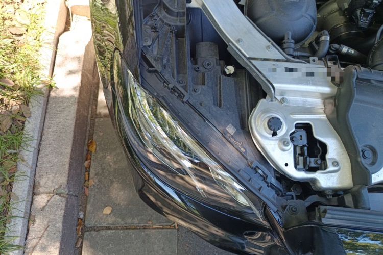 Used Mercedes-Benz E-Class 2020 Restyled E 300 L Sporty and Stylish Edition Engine Bay Right