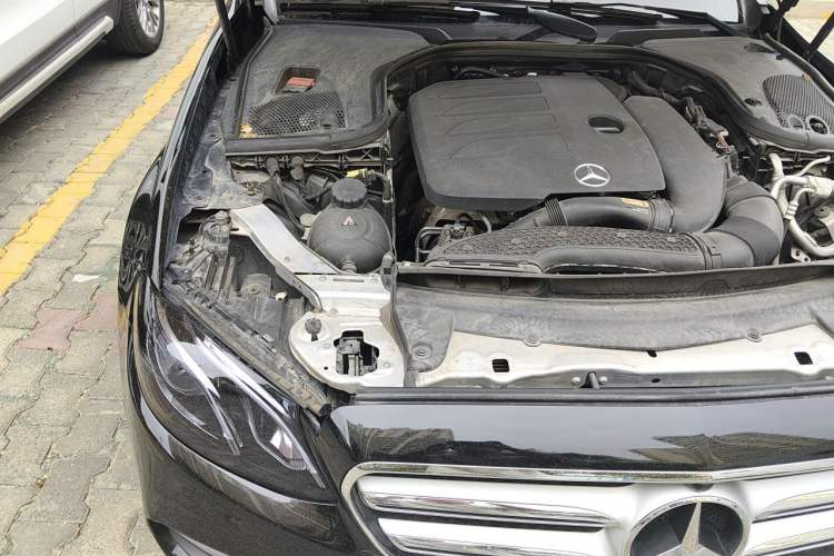 Used Mercedes-Benz E-Class 2020 E 300 L Luxury Model Engine Bay Right
