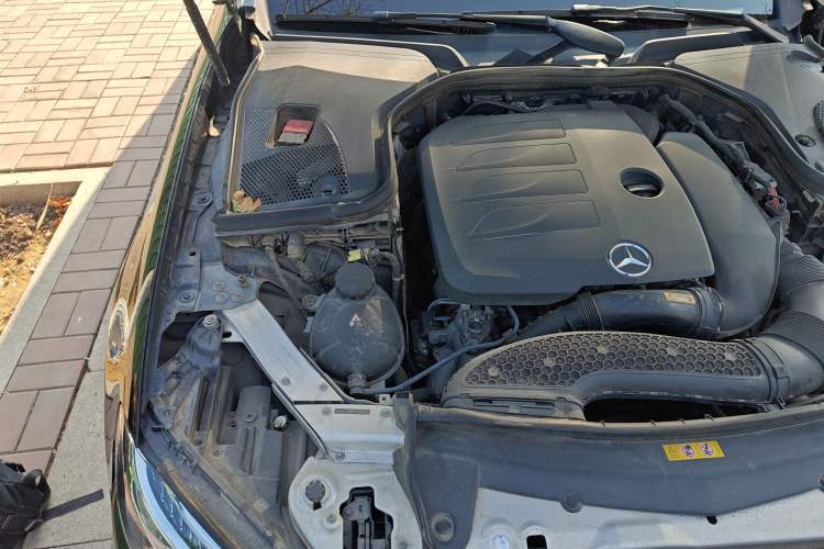Used Mercedes-Benz E-Class 2020 Facelift E 260 L Engine Bay Right
