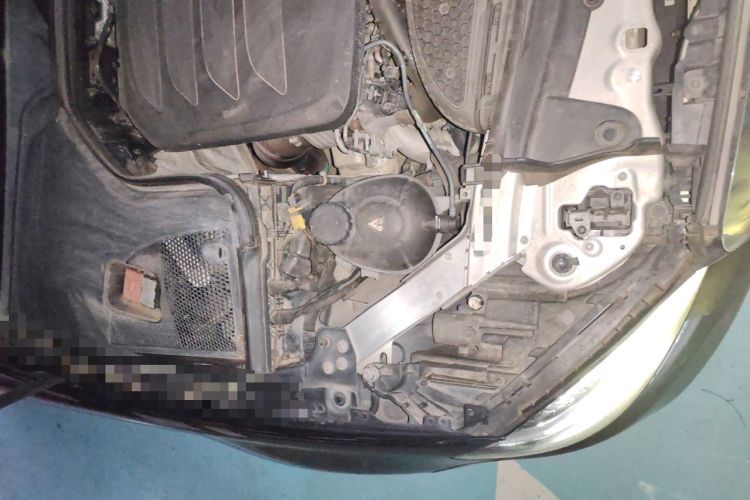Used Mercedes-Benz E-Class 2020 E 260 L Engine Bay Right