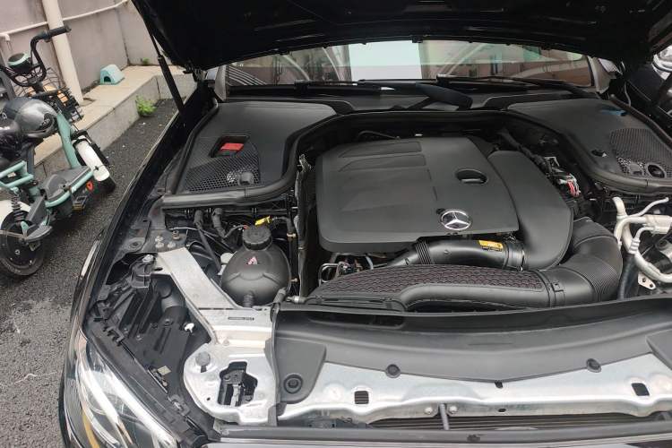Used Mercedes-Benz E-Class 2020 Restyled E 300 L Sporty and Stylish Edition Engine Bay Right