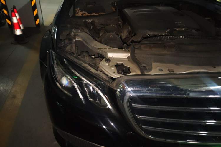 Used Mercedes-Benz E-Class 2020 E 300 L Luxury Model Engine Bay Right