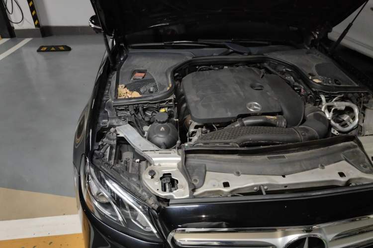 Used Mercedes-Benz E-Class 2020 E 300 L Sporty and Stylish Model Engine Bay Right