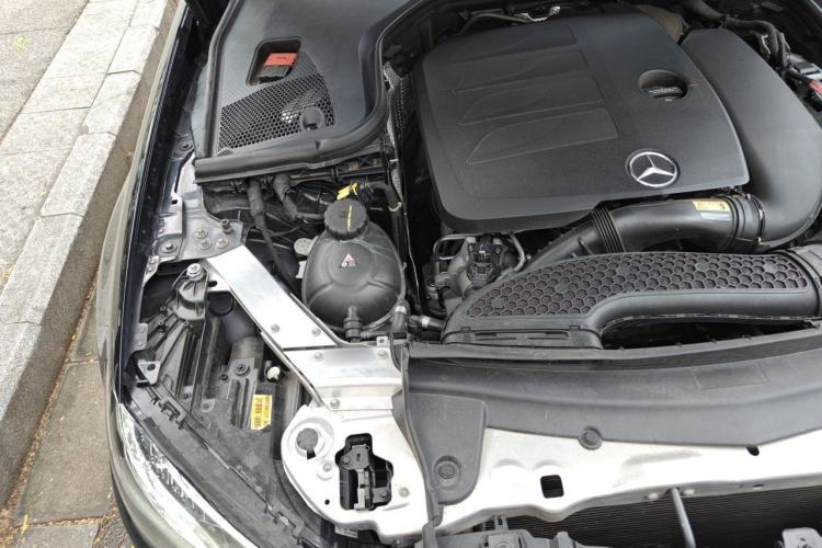 Used Mercedes-Benz E-Class 2020 Restyled E 300 L Exclusive Edition Engine Bay Right