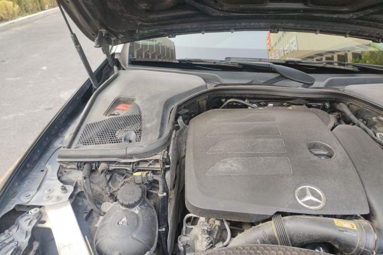 Used Mercedes-Benz E-Class 2020 Restyled E 300 L Exclusive Edition Engine Bay Right