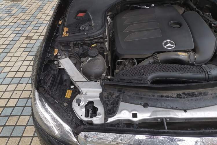 Used Mercedes-Benz E-Class 2020 Restyled E 300 L Exclusive Edition Engine Bay Right