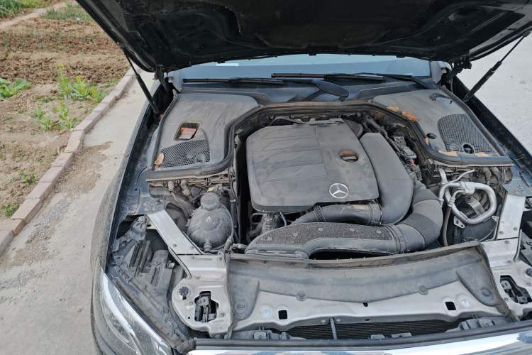 Used Mercedes-Benz E-Class 2020 Facelift E 300 L Stylish Edition Engine Bay Right