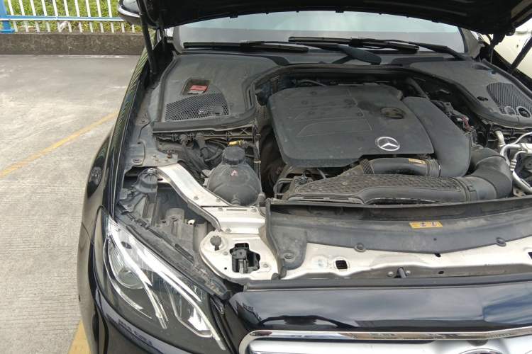 Used Mercedes-Benz E-Class 2020 E 300 L Sporty and Stylish Model Engine Bay Right