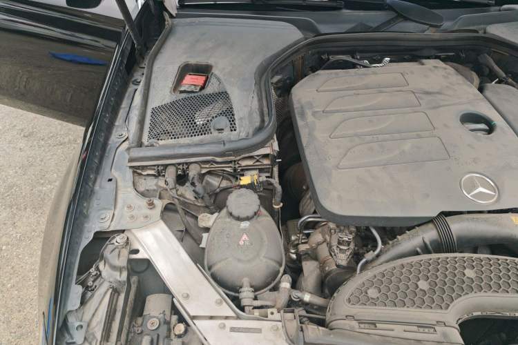 Used Mercedes-Benz E-Class 2020 E 300 L Sport Luxury Edition Engine Bay Right